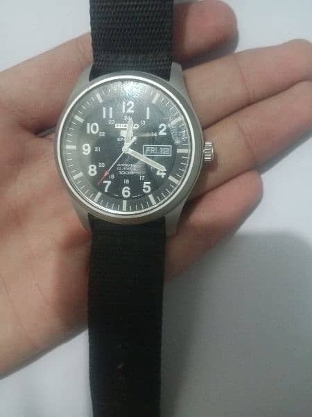 Seiko 5 sports watch 10 by 10 condition working perfectly 2
