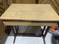 study table in new condition 0