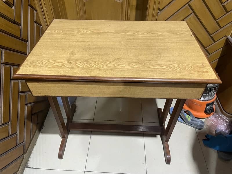 study table in new condition 3