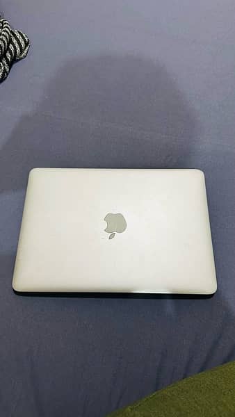 Macbook Pro (Retina, 13-inch, Early 2015) 7