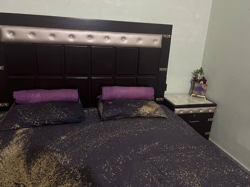 used bed set condition good 1