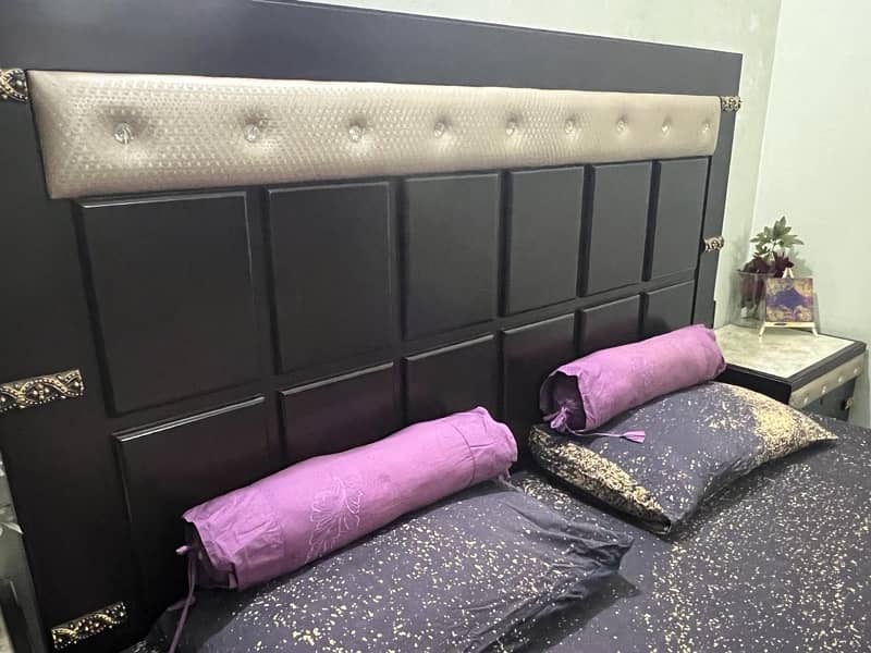 used bed set condition good 3