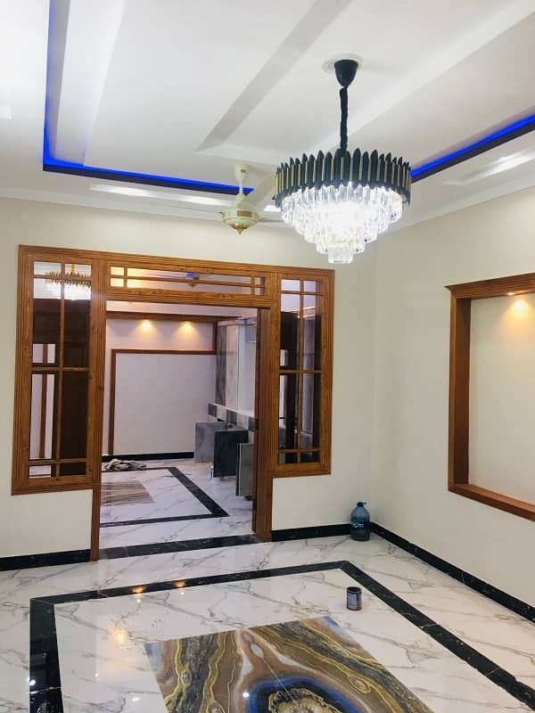 G-13 Islamabad 35x70 Solid Diar Wood Work Branded Construction Home For Sale 3