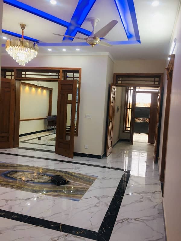 G-13 Islamabad 35x70 Solid Diar Wood Work Branded Construction Home For Sale 4