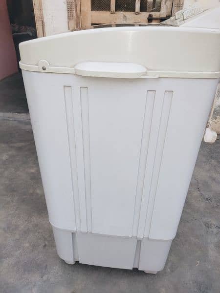 Kenwood Washing machine Bilkul New 9/10 3