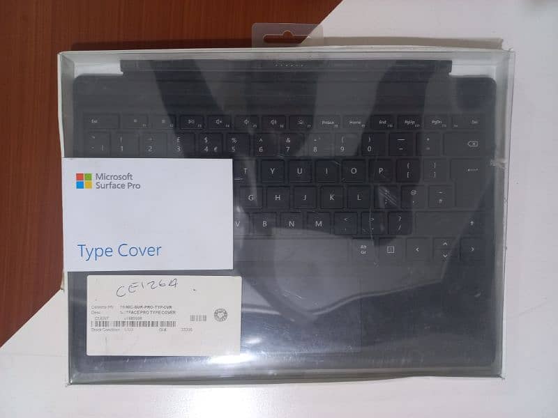 Microsoft Surface Pro 7 Type Cover 0