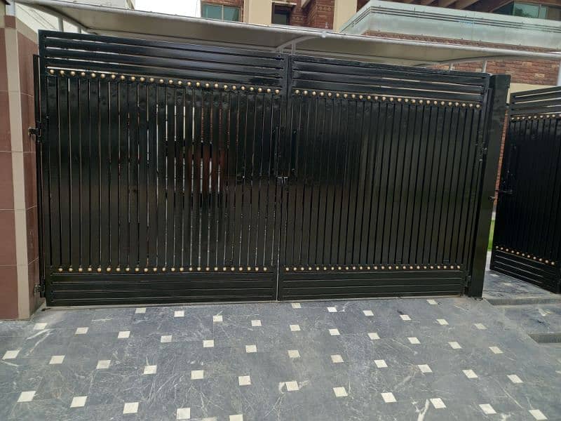 Main Gate in Good condition for sale 8