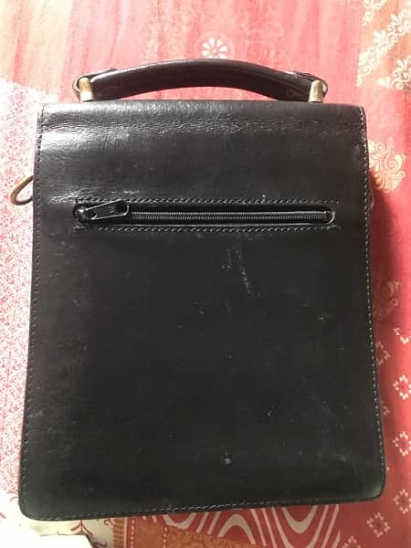 Mens office bag for sale condition 9/10 colour black 8