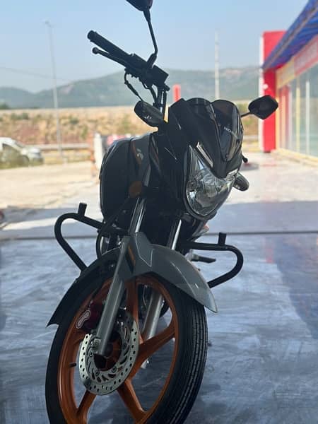 Honda CB150F 3