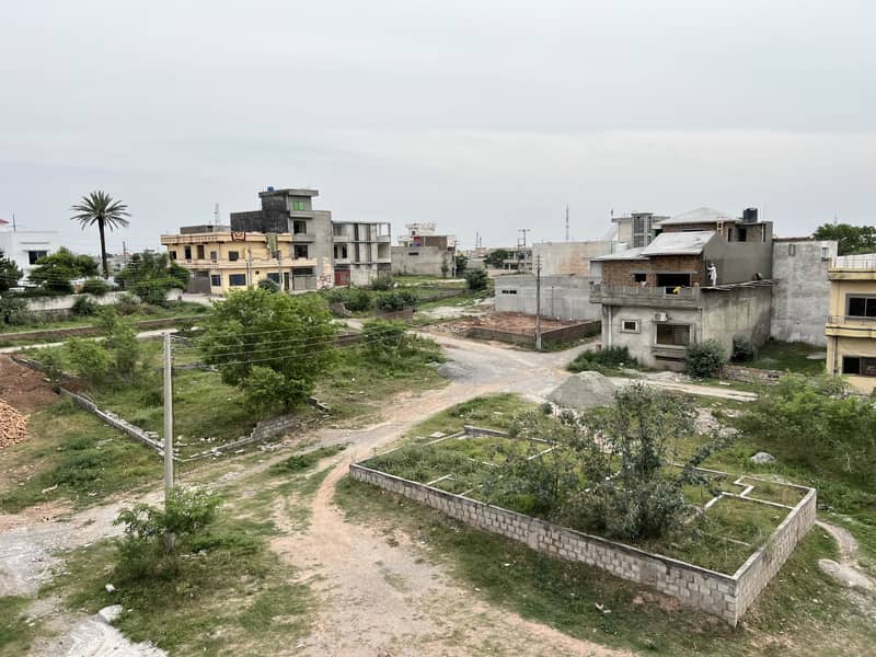 10 Marla Plot with all facilities for sale by Comsats University Park Road Islamabad 7