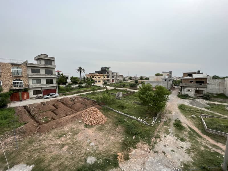 10 Marla Plot with all facilities for sale by Comsats University Park Road Islamabad 8