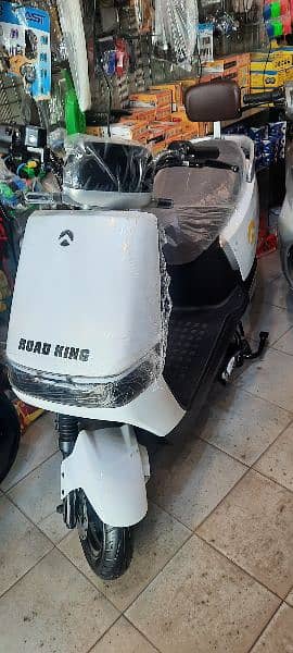 Road king company claim low prices and high mileage in Pakistan 3