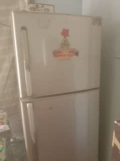 National refrigerator Bilkul sai chlta hy