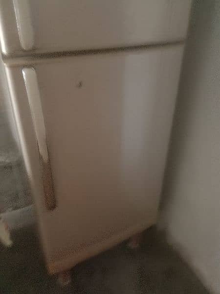 National refrigerator Bilkul sai chlta hy 4