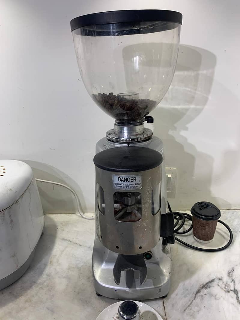 Futurmat Rimini Espresso Machine & Italian Grinder 5