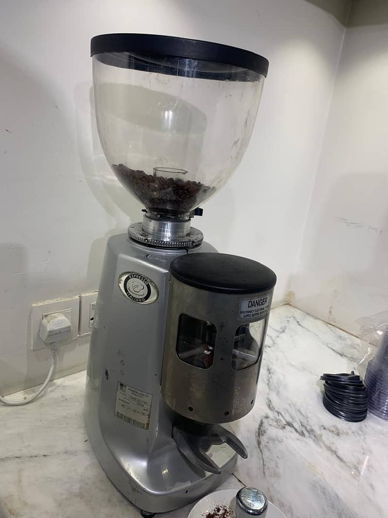 Futurmat Rimini Espresso Machine & Italian Grinder 7