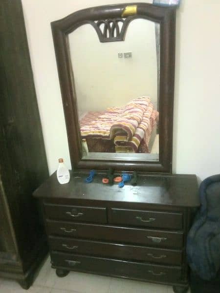 wood bed set with dressing table 2