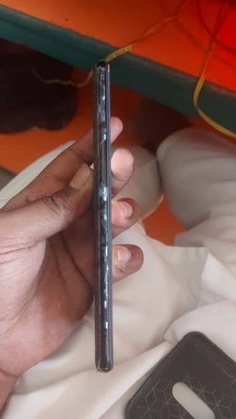 OnePlus 6T , beautiful condition, 8gb with 128gb , 10 by 10 condition 2