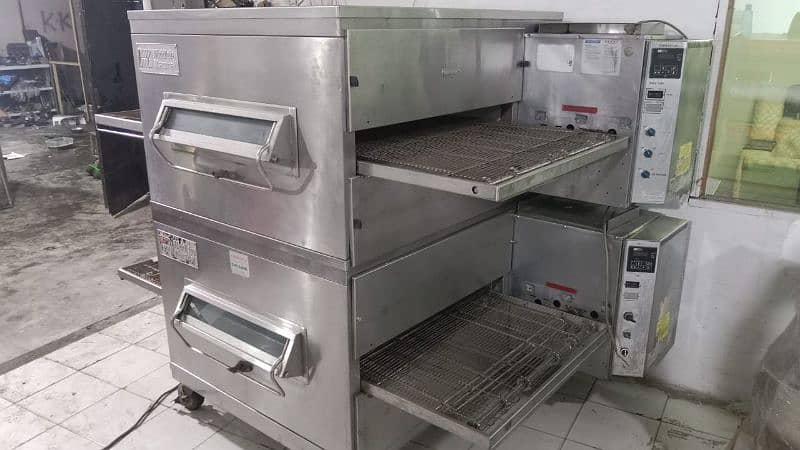 shawarma counters/ pizza oven/ food bags/ fryer/ stoves/ hot plate 4