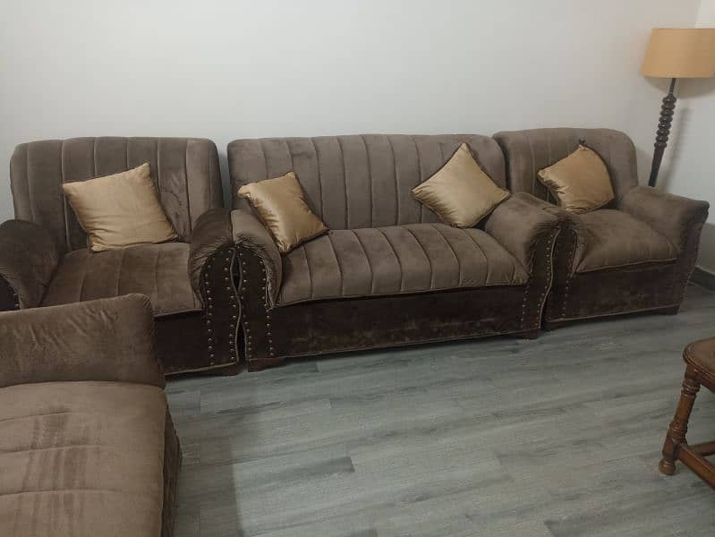 7 Seater sofa set with cushions 2