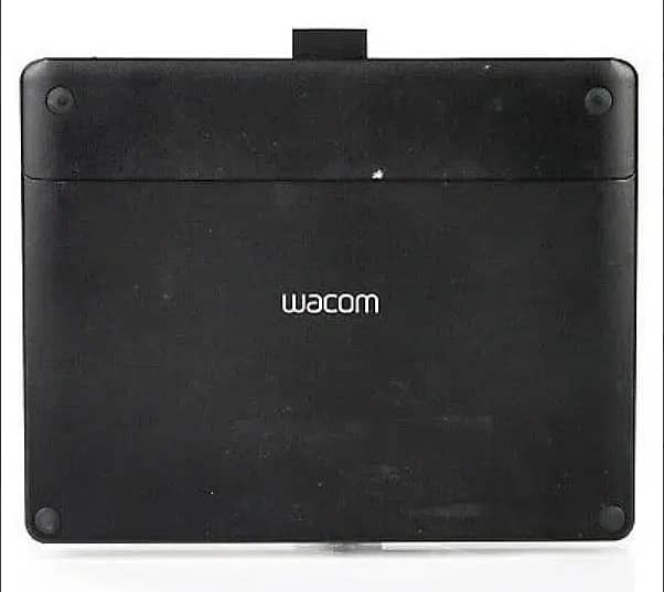 Wacom Intuos CTH-690 Creative Graphics Pen & Touch Tab 3