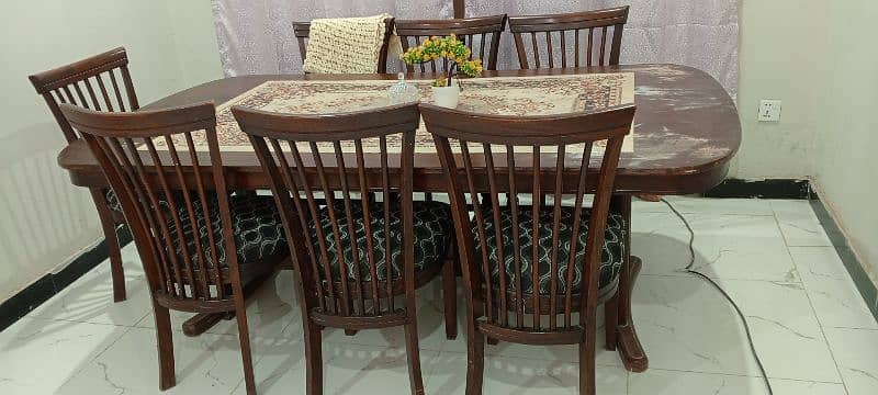 8 CHAIR DINNING TABLE FOR SALE 1