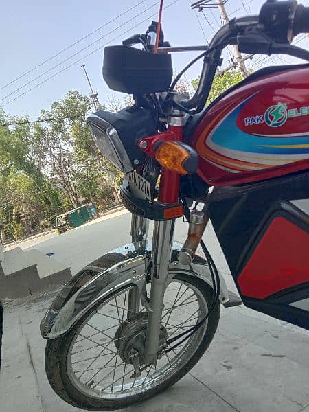 Pak Electric bike 1 hand use new condition 2