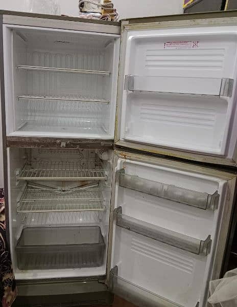 Good condition fridge 1