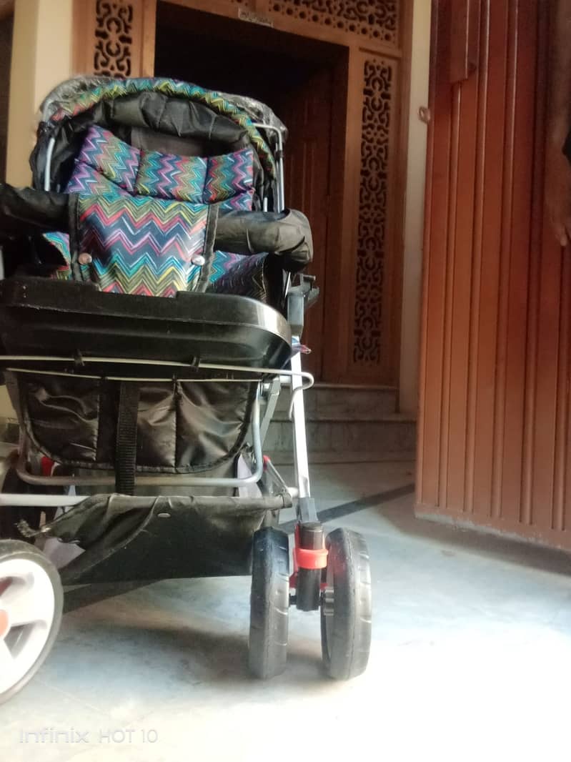 High quality Baby stroller for sale near 22 no. tench bhata rawalpindi 9