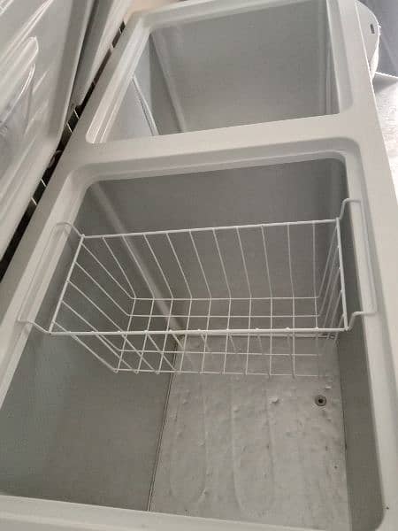 Refrigerator 10 years warranty 2 doors bhtreen working condition 2