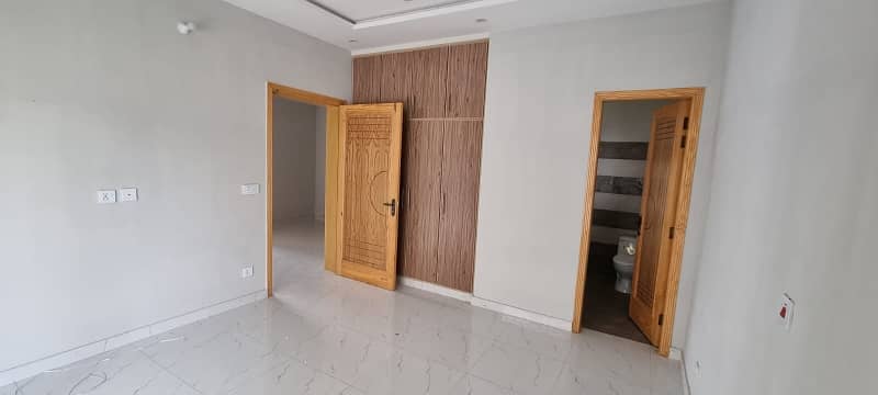 Spacious 5 Marla Upper Portion Available For Rent In DHA 11 Rahbar Phase 2 2