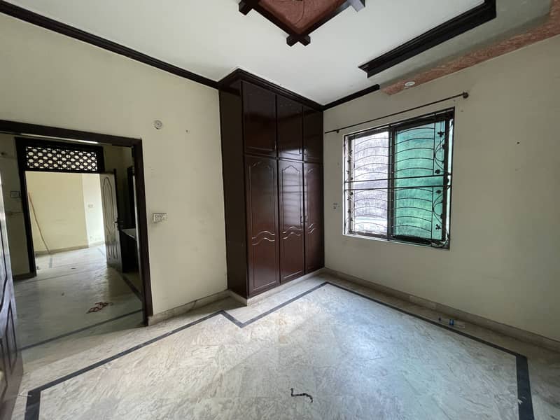 6 MARLA LOWER PORTION TRIPPLE ROOM FOR RENT AT IDEAL LOCATION OF JOHAR TOWN NEAR EMPORIUM 4