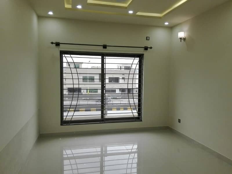 Centrally Located Upper Portion For rent In G-10 Available 4