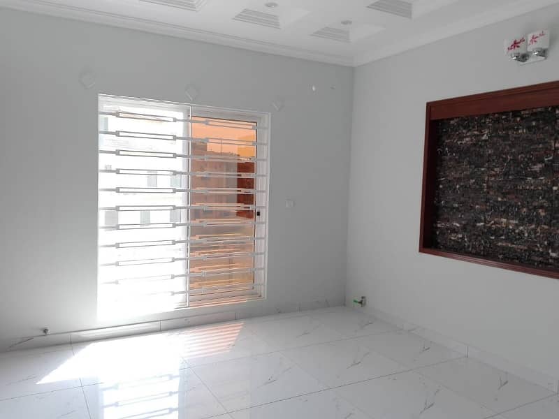 Centrally Located Upper Portion For rent In G-10 Available 5