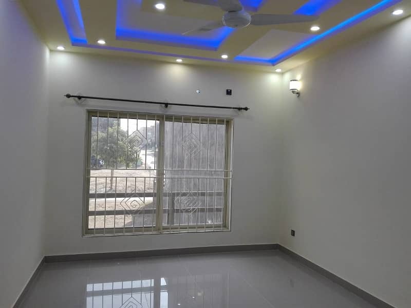 2450 Square Yards House For sale In Rs. 76000000 Only 5