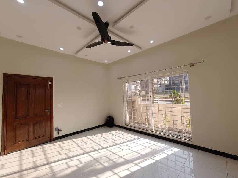 Triple Storey House Is Available For Sale 5