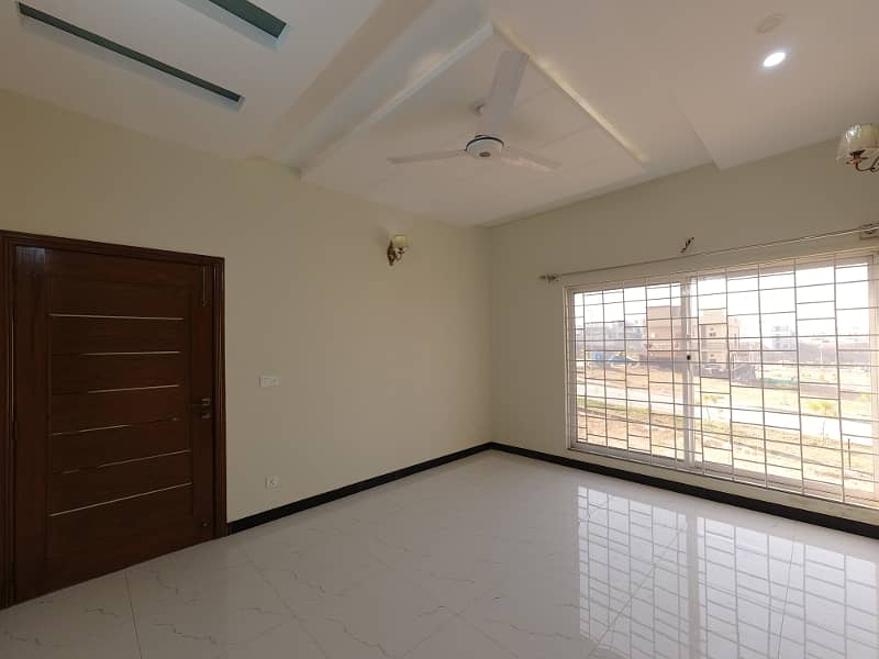Triple Storey House Is Available For Sale 11