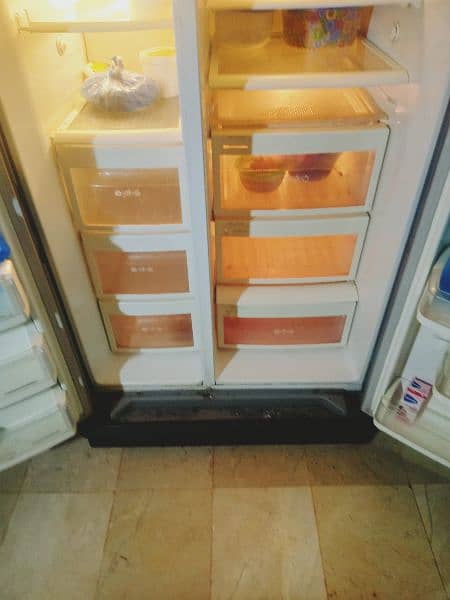 LG Double Door Refrigerator (fridge) No frost 3