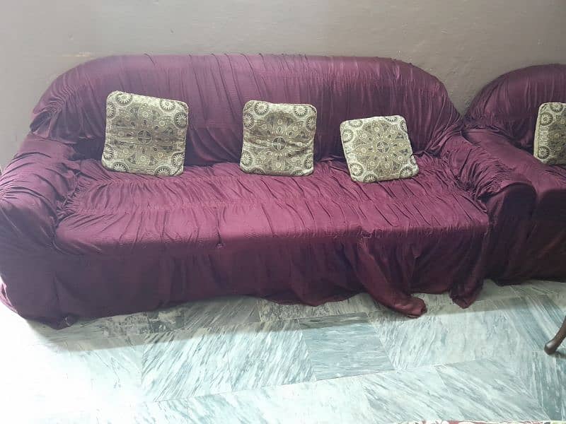 5 seater sofa for sale very good condition 1