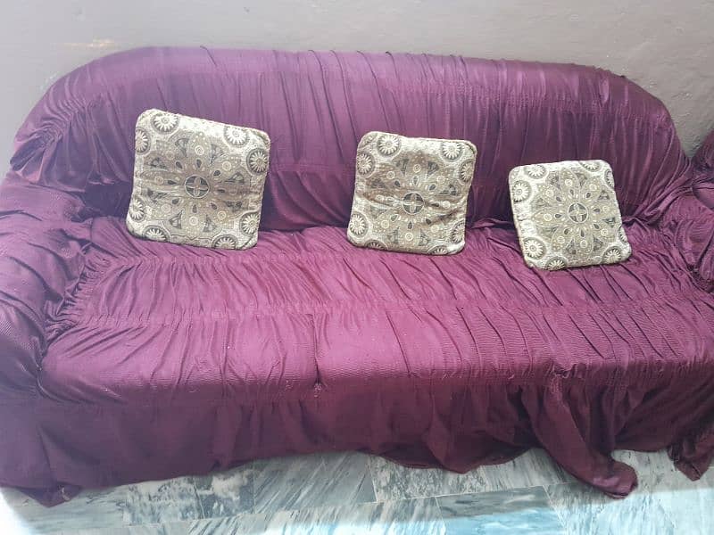 5 seater sofa for sale very good condition 2