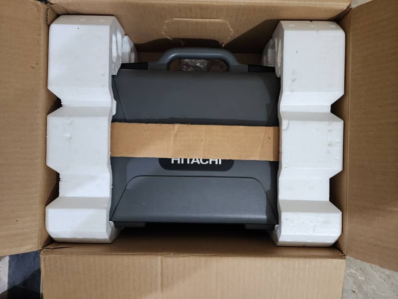 Hitachi Video Camera/ Recorder VM-2780E (AV) 2