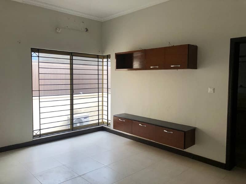 5 MARLA UPPER PORTION AVAILABLE FOR RENT IN JOHAR TOWN PHASE 1 1
