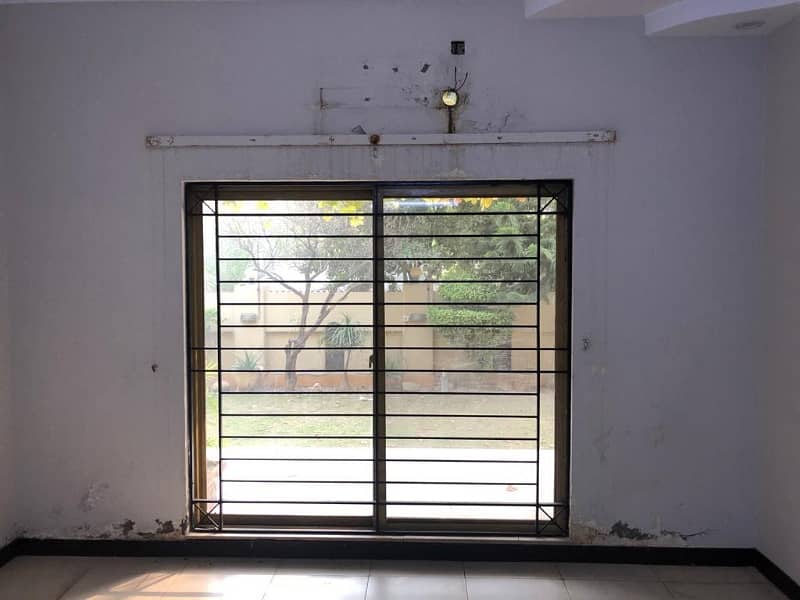 5 MARLA UPPER PORTION AVAILABLE FOR RENT IN JOHAR TOWN PHASE 1 9