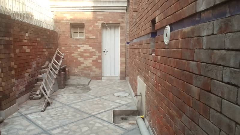 1 KANAL DOUBLE STOREY COMMERCIAL HOUSE FOR RENT IN JOHAR TOWN PHASE 1 20