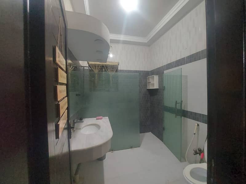 1 KANAL LOWER PORTION FULL FURNISHED FOR RENT IN JOHAR TOWN PHASE 1 3