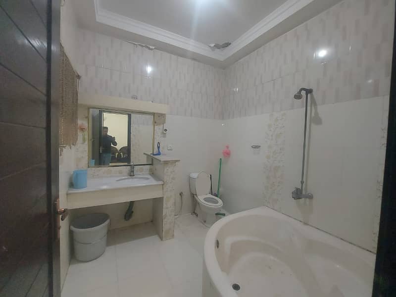 1 KANAL LOWER PORTION FULL FURNISHED FOR RENT IN JOHAR TOWN PHASE 1 8