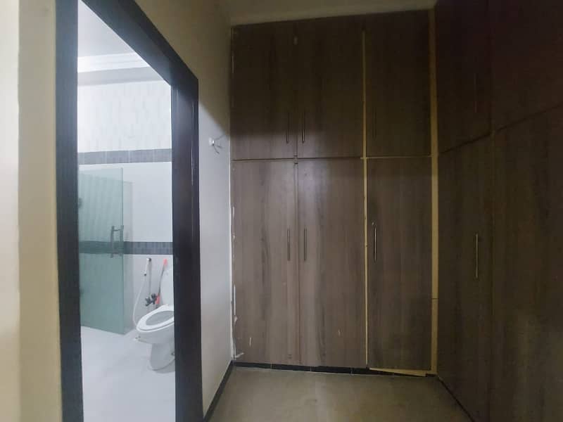 1 KANAL LOWER PORTION FULL FURNISHED FOR RENT IN JOHAR TOWN PHASE 1 13