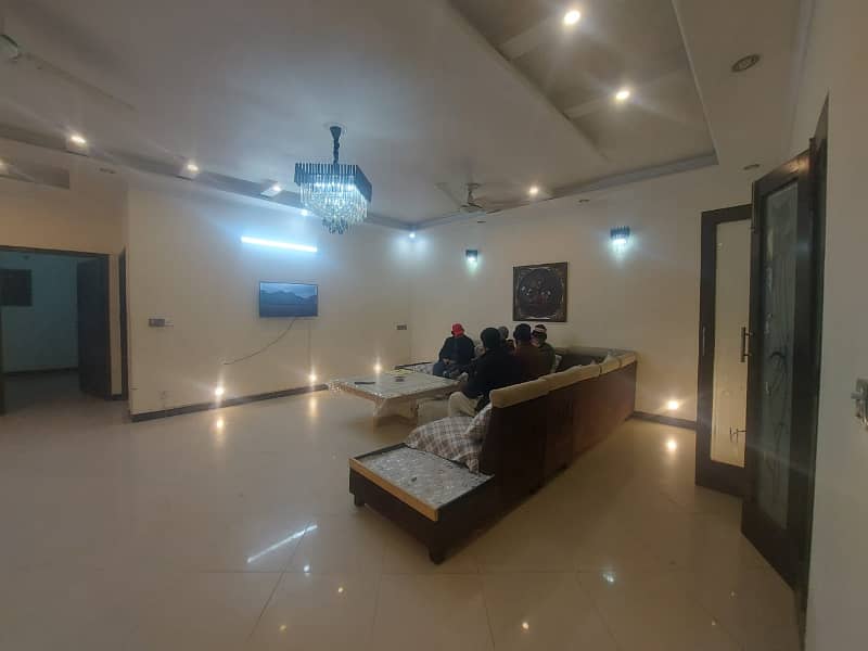 1 KANAL LOWER PORTION FULL FURNISHED FOR RENT IN JOHAR TOWN PHASE 1 16