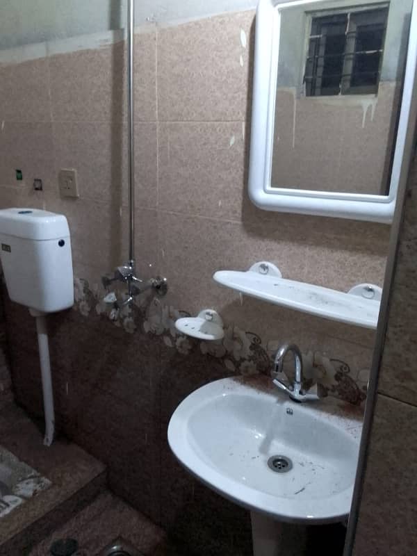 Flat For Rent In Johar Town 2