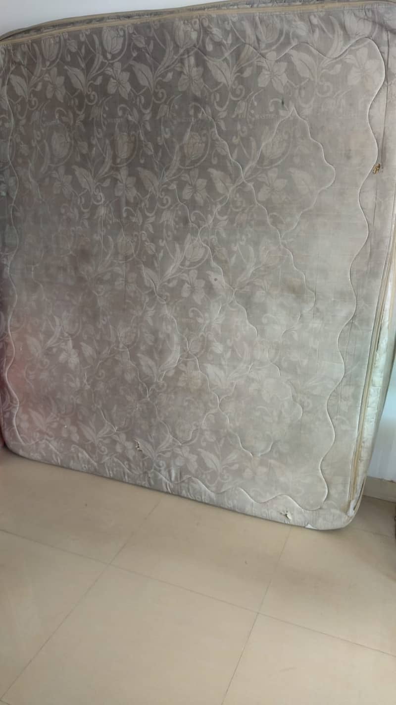 Used master spring mattress(double bed) 1